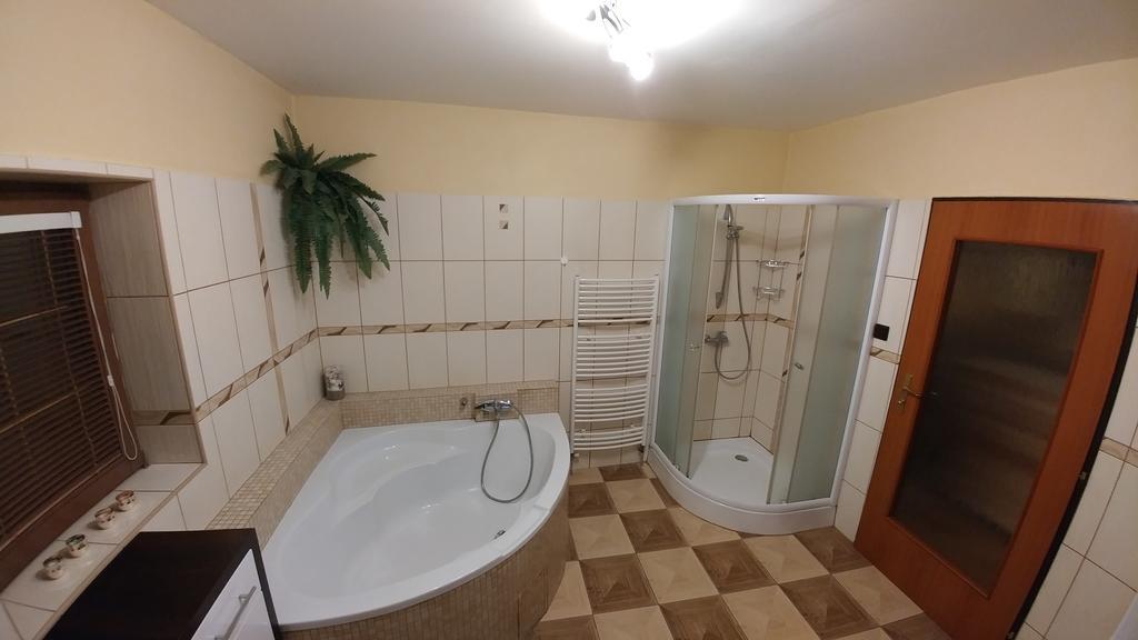 Hotel Privat U Zdenky à Tvrdosin Extérieur photo