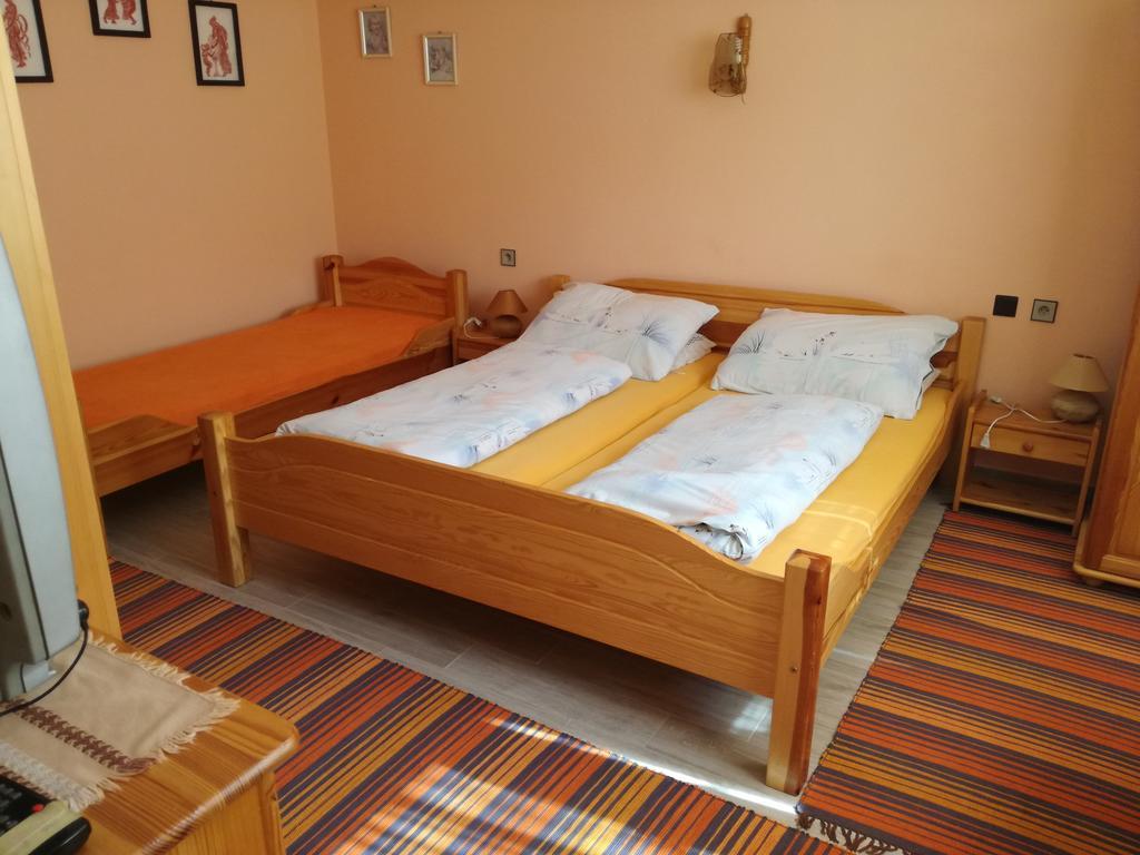 Hotel Privat U Zdenky à Tvrdosin Extérieur photo