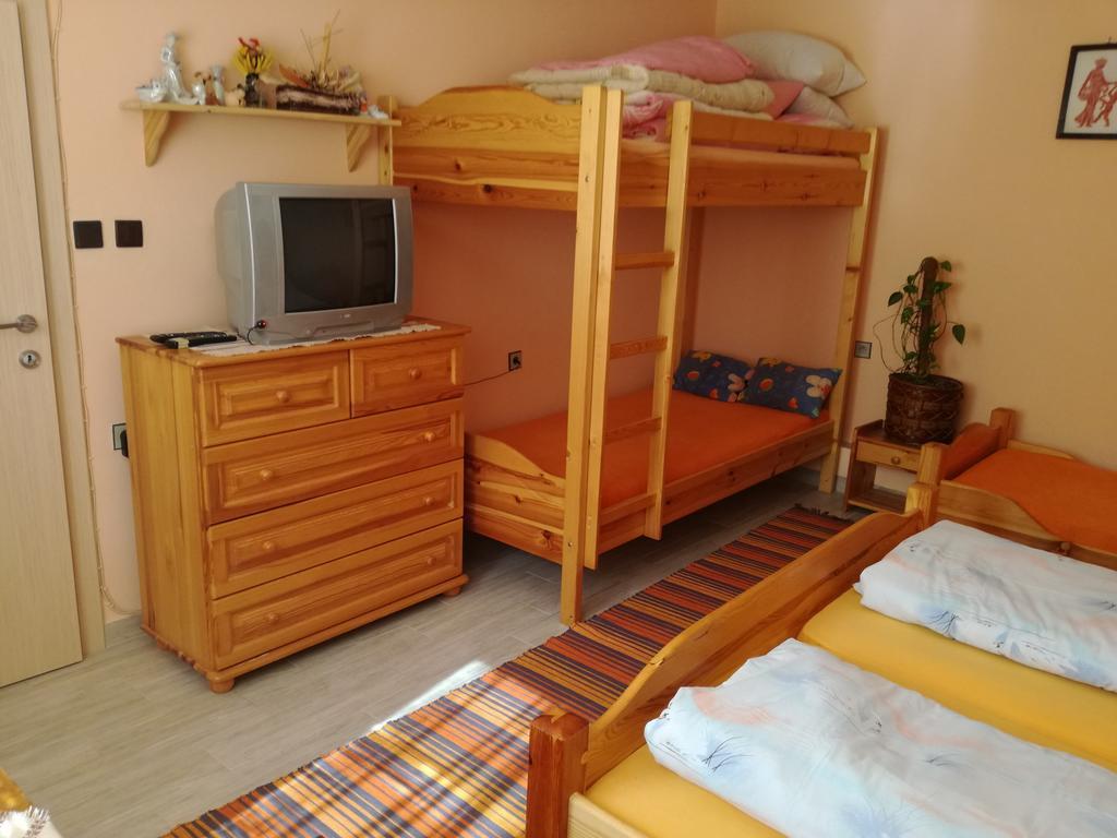 Hotel Privat U Zdenky à Tvrdosin Extérieur photo
